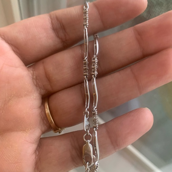 10k White Gold Diamond Wave Bracelet